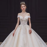 Luxury Handmade Boat Neck Wedding Dress With Train Lace Flower Bridal Dress