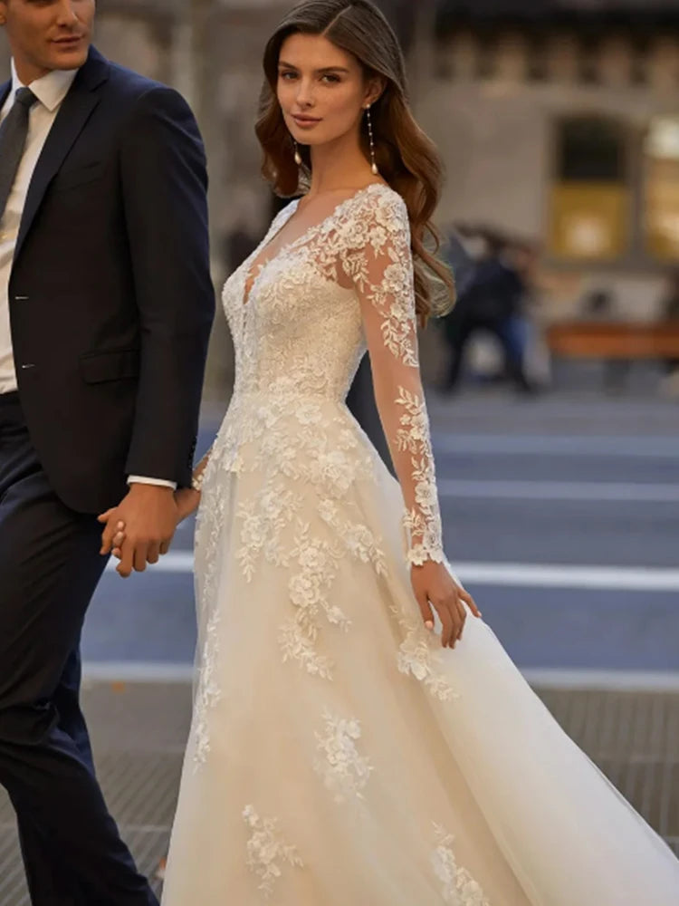 Luxury A Line V Neck Wedding Dresses For Women