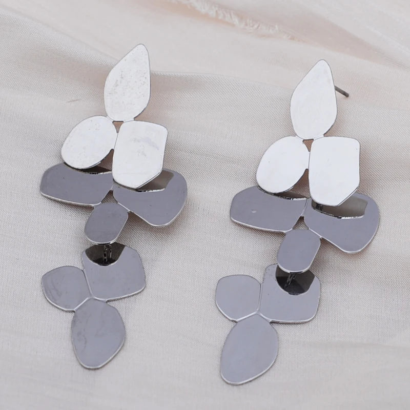 Irregular Geometry Leaf Long Dangle Earrings Retro Exaggerate European Statement Jewelry Golden Silver Color Punk Party Ear Acc