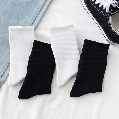 5 Pairs Men Crew Socks Black And White Middle Tube Streetwear Soft Breathable Cotton Casual Socks