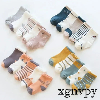 New cartoon midtube children's socks combed cotton socks