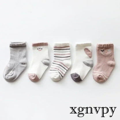 New cartoon midtube children's socks combed cotton socks