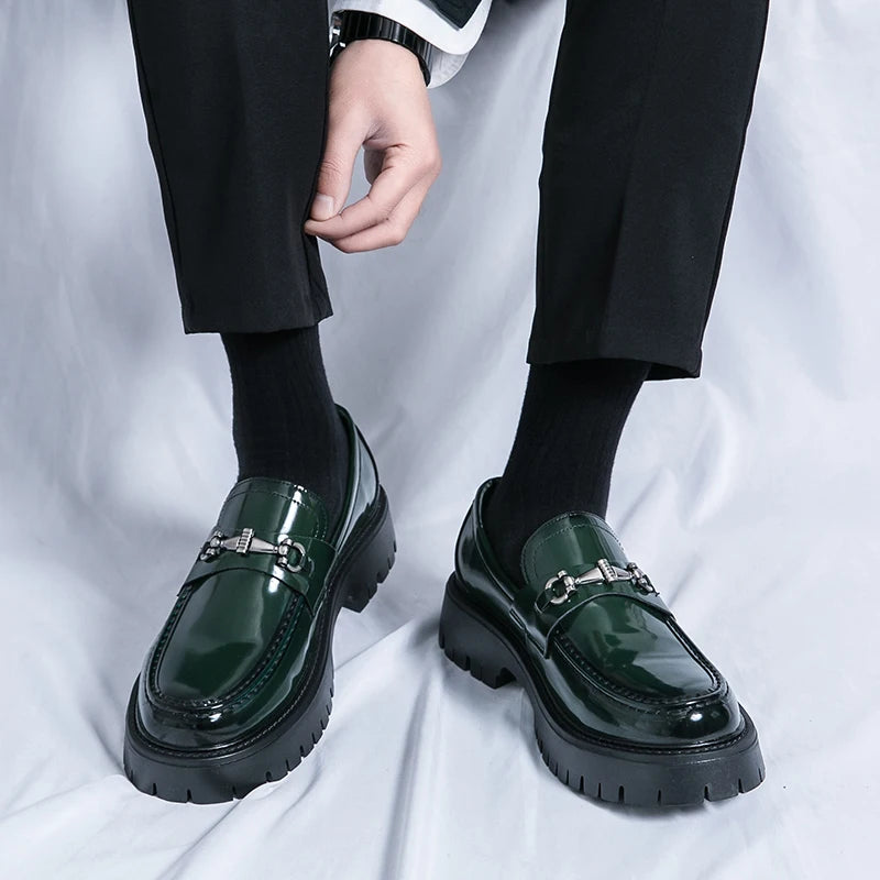 Man luxury Brand British Classic Dress Shoes Mens Patent Leather Black Loafers Wedding Shoes Oxford Formal Shoes Glossy Fashion