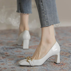 New Horse Title Buckle Temperament Square Toe Single Ladies New French Retro High Heels