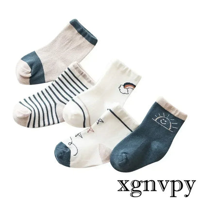 New cartoon midtube children's socks combed cotton socks