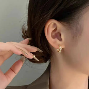 Delicacy 9999 24K genuine gold simple and elegant earrings interlocking earrings for women