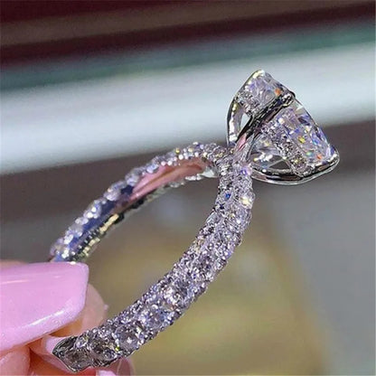 Fashion Crystal Engagement Claws Design Rings For Women Charms Princess Ring Round Bridal Female Wedding Jewelry Rings