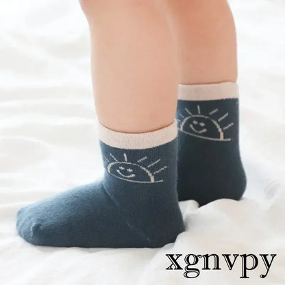 New cartoon midtube children's socks combed cotton socks