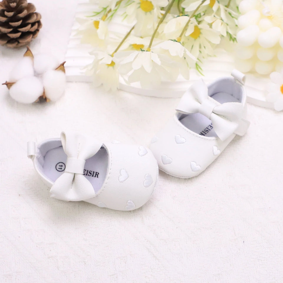 Baby girl toddler shoes baby embroidery love style baby's first pair of step shoes breathable non-slip fashion