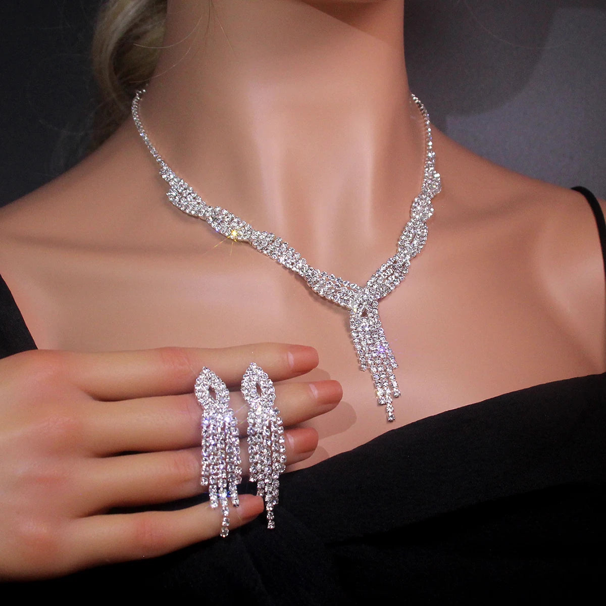 AINAMEISI Bridal Wedding Necklace Earrings Set Silver Rhinestone Necklace Bridal