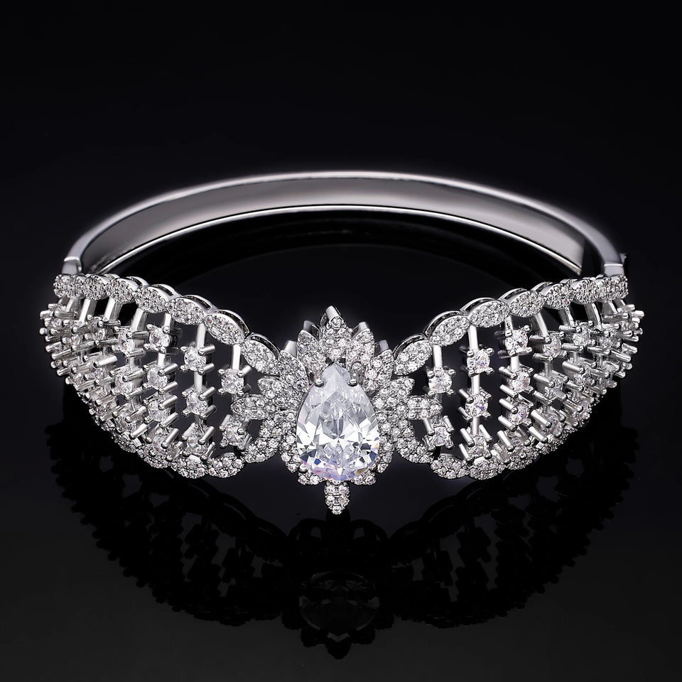 4-Piece Jewelry Set Angel Design Bride Necklace Earring Set AAA Cubic Zirconia Women's Wedding Accessories