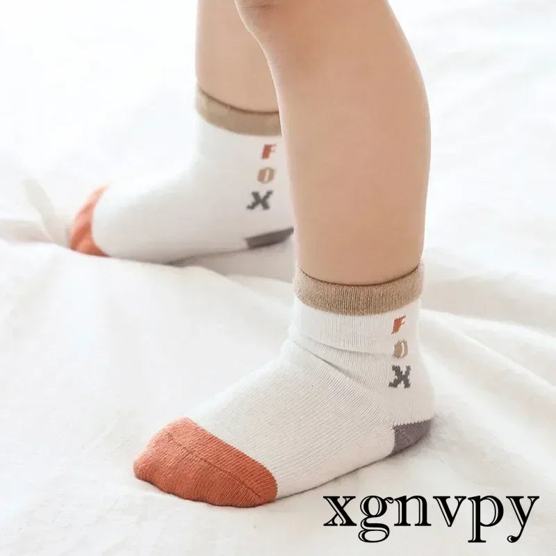 New cartoon midtube children's socks combed cotton socks