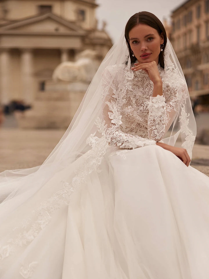 Glitter A-line Long Wedding Dress Modest High Collar Bride Robe Graceful Appliques Flower Bridal Gown Customized Robe De Mariée