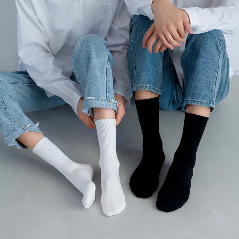 5 Pairs Men Crew Socks Black And White Middle Tube Streetwear Soft Breathable Cotton Casual Socks